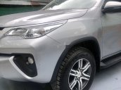 Cần bán lại xe Toyota Fortuner sản xuất 2019, màu bạc, 930 triệu