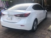 Bán Mazda 3 1.5 AT năm sản xuất 2016, màu trắng còn mới