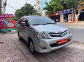 Cần bán gấp Toyota Innova sản xuất năm 2010 giá cạnh tranh