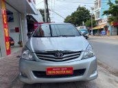 Cần bán gấp Toyota Innova sản xuất năm 2010 giá cạnh tranh