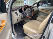 Cần bán gấp Toyota Innova sản xuất năm 2010 giá cạnh tranh