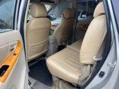 Cần bán gấp Toyota Innova sản xuất năm 2010 giá cạnh tranh