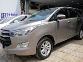 Bán Toyota Innova 2.0E năm 2019, màu bạc như mới