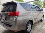 Bán Toyota Innova 2.0E năm 2019, màu bạc như mới