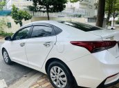 Bán Hyundai Accent đời 2019, màu trắng còn mới