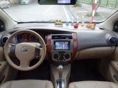 Cần bán Nissan Grand Livina đời 2012 số tự động