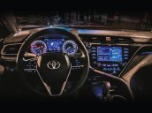 Cần bán xe Toyota Camry đời 2020