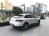 Xe chính chủ bán Porsche Macan 2.0L sx 2015, màu trắng, nội thất kem sang trọng và trẻ trung