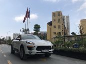 Xe chính chủ bán Porsche Macan 2.0L sx 2015, màu trắng, nội thất kem sang trọng và trẻ trung