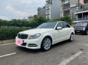 Cần bán gấp Mercedes C250 đời 2011, màu trắng còn mới, 525 triệu