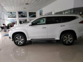 Bán hàng toàn quốc: Pajero Sport Mới 100%, số sàn, máy dầu