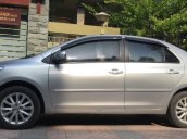 Chính chủ cần bán gấp Toyota Vios E đời 2012, màu bạc, số sàn 