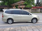 Cần bán Nissan Grand Livina đời 2012 số tự động