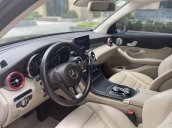 Bán ô tô Mercedes GLC300 đời 2016 còn mới