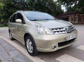 Cần bán Nissan Grand Livina đời 2012 số tự động