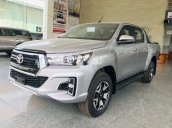 Cần bán xe Toyota Hilux sản xuất năm 2019, màu bạc, nhập khẩu, giá 878tr