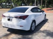 Bán Mazda 3 sản xuất năm 2015, màu trắng còn mới