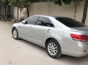 Cần bán Toyota Camry sản xuất năm 2011 còn mới