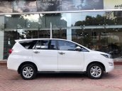 Cần bán lại xe Toyota Innova 2018, màu trắng, 650tr