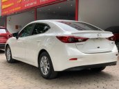 Bán Mazda 3 1.5 AT đời 2017, màu trắng số tự động