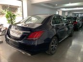 Cần bán xe Mercedes C200 2019, màu xanh lam như mới