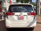 Cần bán lại xe Toyota Innova 2018, màu trắng, 650tr