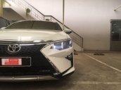 Cần bán Toyota Camry 2.0E sản xuất 2016, màu trắng, giá chỉ 820 triệu