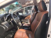 Cần bán lại xe Toyota Innova 2018, màu trắng, 650tr