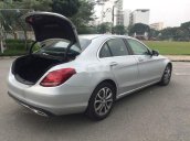 Cần bán gấp Mercedes C200 sản xuất 2017, màu bạc đẹp như mới