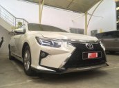 Cần bán Toyota Camry 2.0E sản xuất 2016, màu trắng, giá chỉ 820 triệu