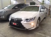 Cần bán Toyota Camry 2.0E sản xuất 2016, màu trắng, giá chỉ 820 triệu