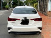 Cần bán gấp Kia Cerato 1.6 sản xuất 2019, màu trắng