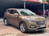 Cần bán lại Hyundai Santa Fe sản xuất năm 2017, màu nâu vàng