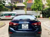 Cần bán Mazda 3 năm sản xuất 2018, màu xanh cavansai