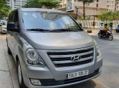 Bán xe cũ Hyundai Starex 2017, màu bạc