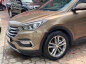 Cần bán lại Hyundai Santa Fe sản xuất năm 2017, màu nâu vàng