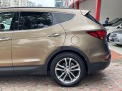 Cần bán lại Hyundai Santa Fe sản xuất năm 2017, màu nâu vàng