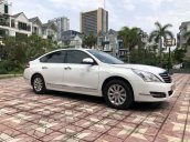 Bán Nissan Teana 2.0AT năm 2010, màu trắng, nhập khẩu, giá tốt