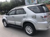 Bán Toyota Fortuner sản xuất 2012, màu bạc, số tự động