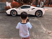 Siêu xe Ferrari 488 sản xuất năm 2017, màu trắng, mui trần cần bán lại