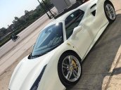 Siêu xe Ferrari 488 sản xuất năm 2017, màu trắng, mui trần cần bán lại