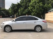 Bán nhanh với giá thấp chiếc Toyota Vios sản xuất 2017, màu bạc, xe còn mới