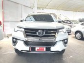 Cần bán Toyota Fortuner năm sản xuất 2017, màu trắng, nhập khẩu 