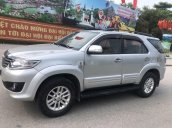 Bán Toyota Fortuner sản xuất 2012, màu bạc, số tự động