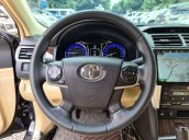 Bán Toyota Camry đời 2018, màu đen, số tự động