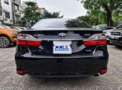 Bán Toyota Camry đời 2018, màu đen, số tự động