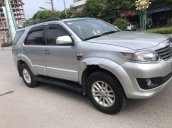 Bán Toyota Fortuner sản xuất 2012, màu bạc, số tự động