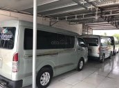 Bán Toyota Hiace 2.5 năm 2010, màu xanh lam còn mới