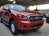 Bán Ford Ranger XLS 2.2L 4x2 AT 2020, màu đỏ, xe nhập, 610tr