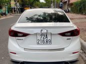 Bán Mazda 3 1.5AT 2017, màu trắng còn mới, giá 552tr